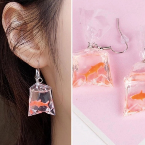 New, goldfish in water bag dangle earrings - Picture 3 of 5